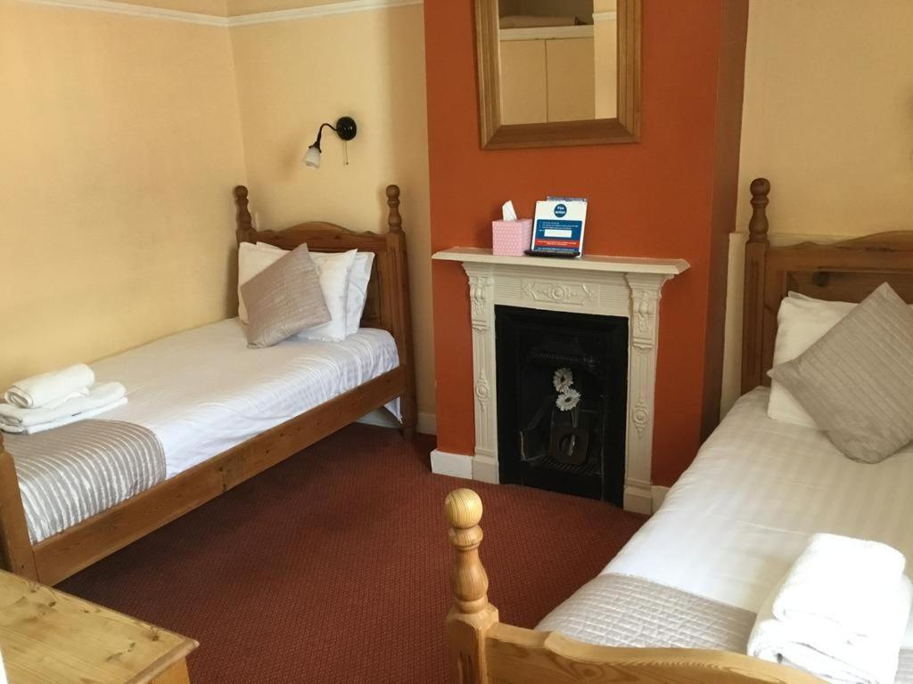 Railway Hotel Faversham Buitenkant foto