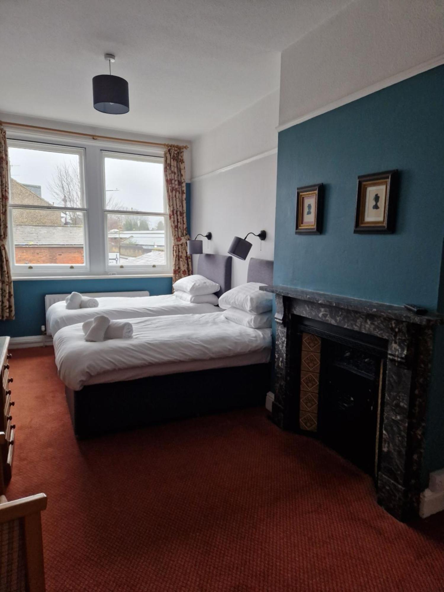 Railway Hotel Faversham Buitenkant foto